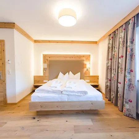 Giessenbach Hotel 4*