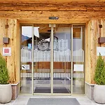 Hotel Giessenbach 4*